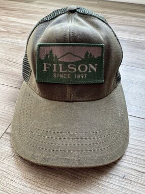 FILSON LOGGER MESH CAP Trucker HAT Adjustable Brass Buckle Green